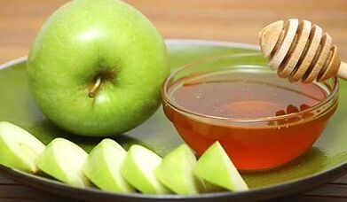 masque à la pomme pour le rajeunissement de la peau du visage